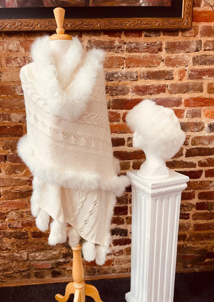 The Cable Fur Trimmed Stole